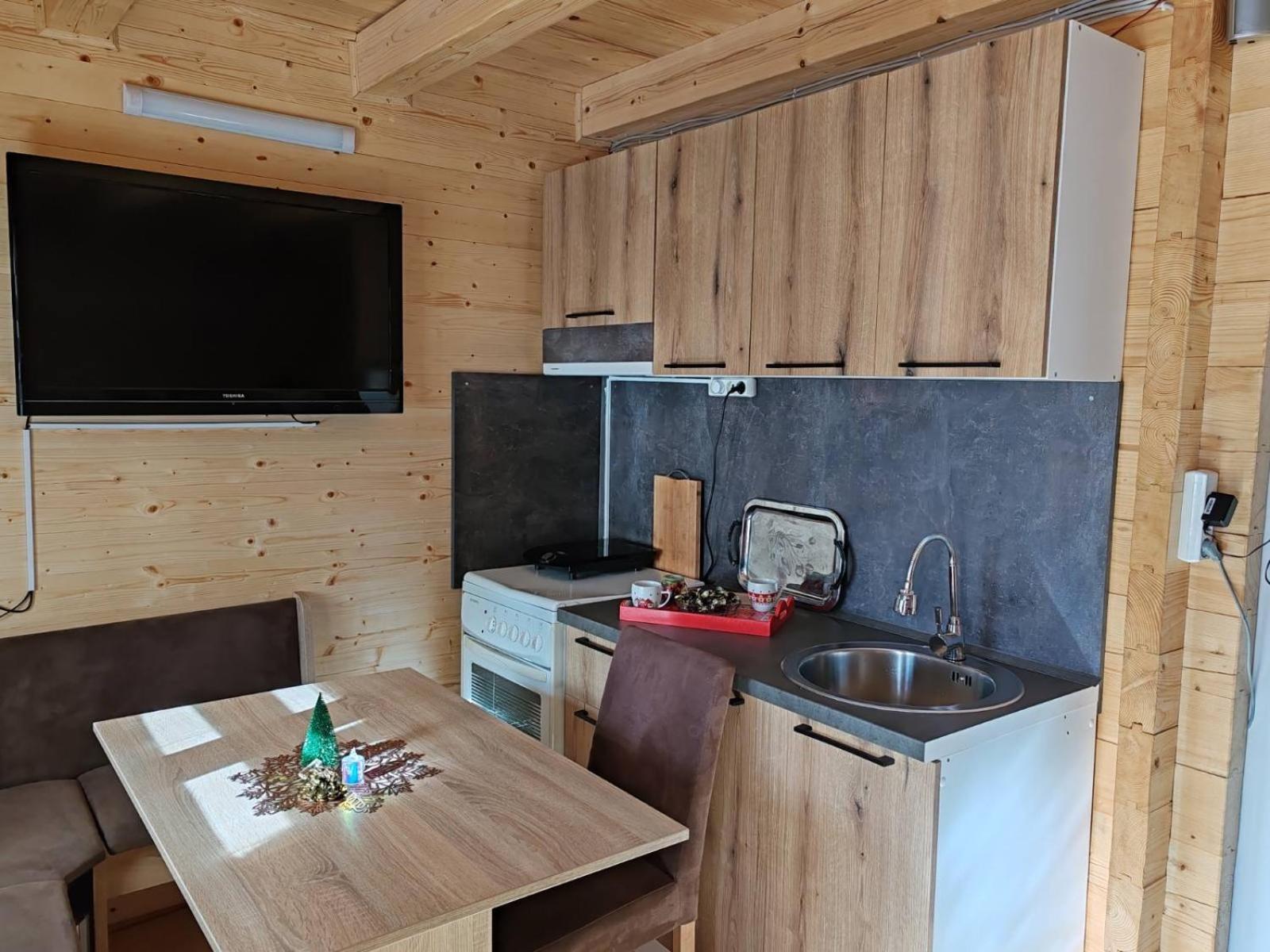 Tosic Etno Kamp Holiday home *